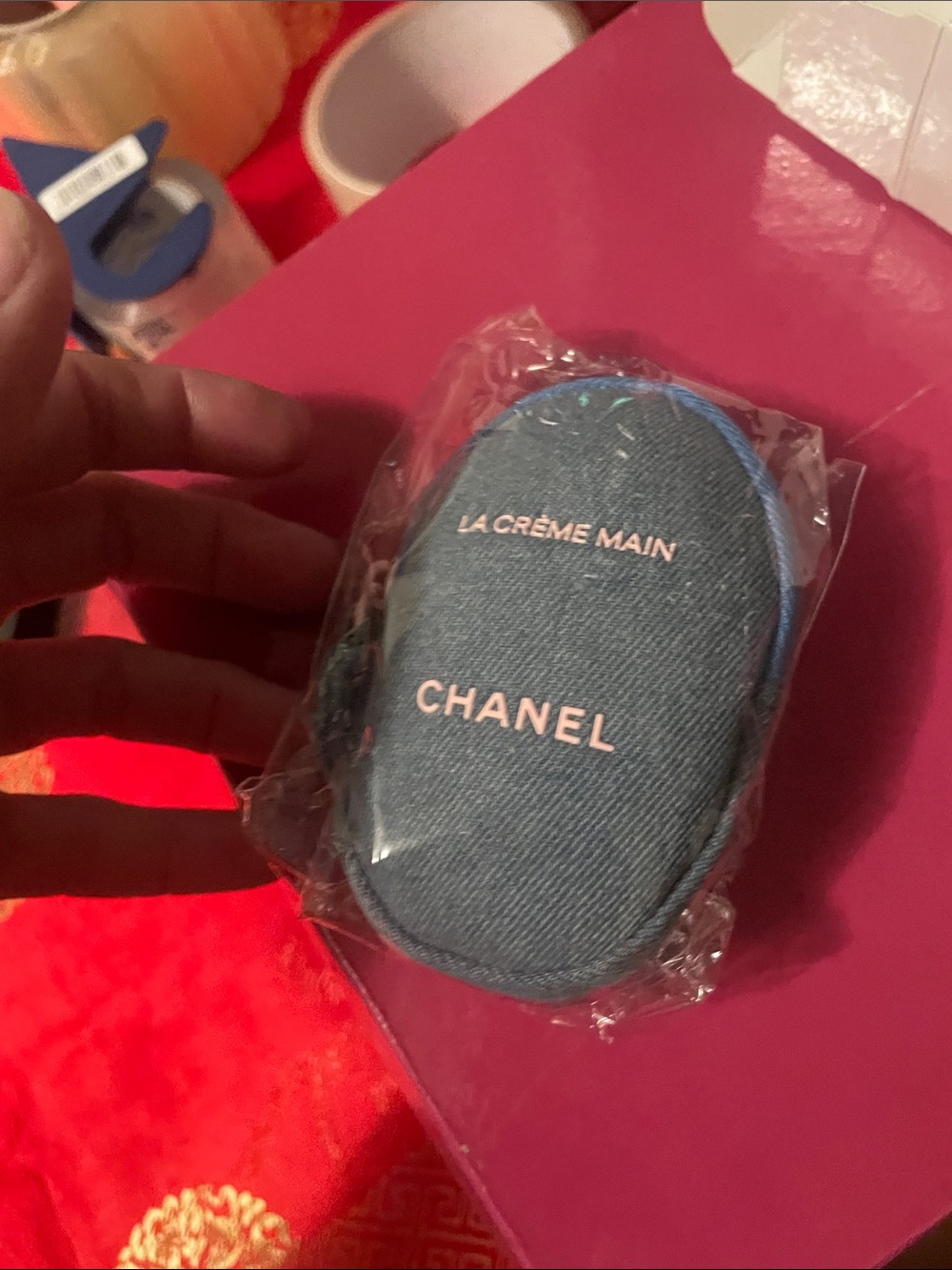 GWP La Crème Main Hand Cream with Denim Pouch in Blue & Pink - Picture 7 of 17